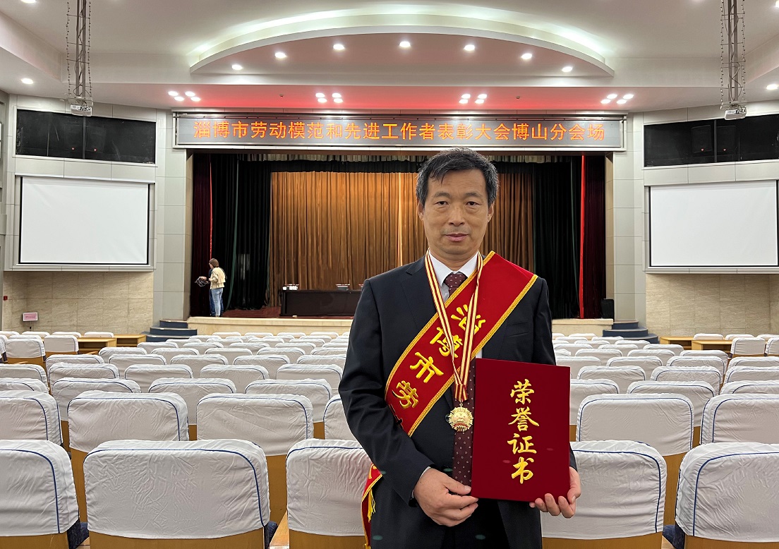 吕总 - 副本.jpg 吕总 - 副本.jpg